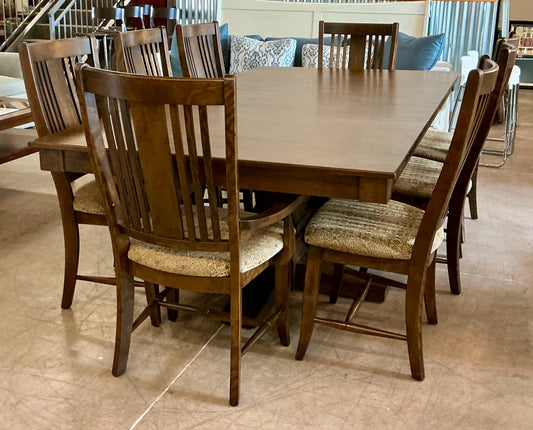 Stickley Dining Table & Chairs