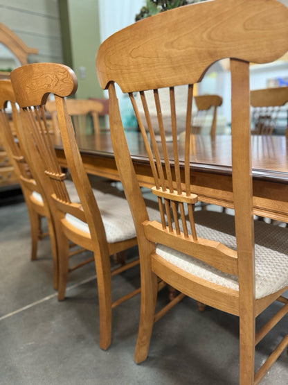 Canadel Table & 8 Chairs