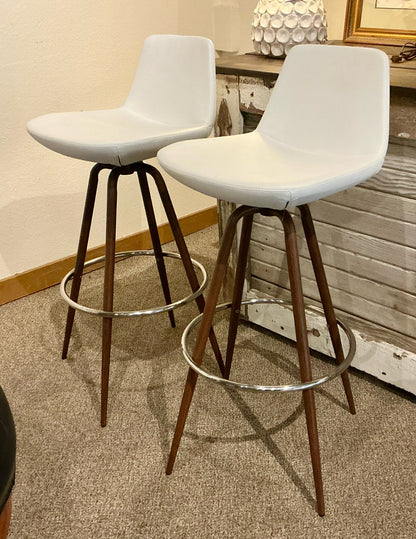 Barstool