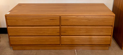 Mobican Dresser
