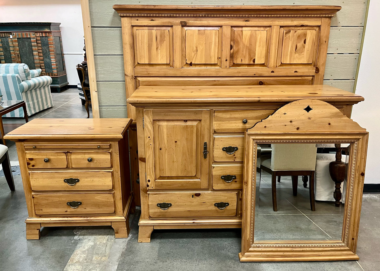 Kincaid Dresser with Mirror