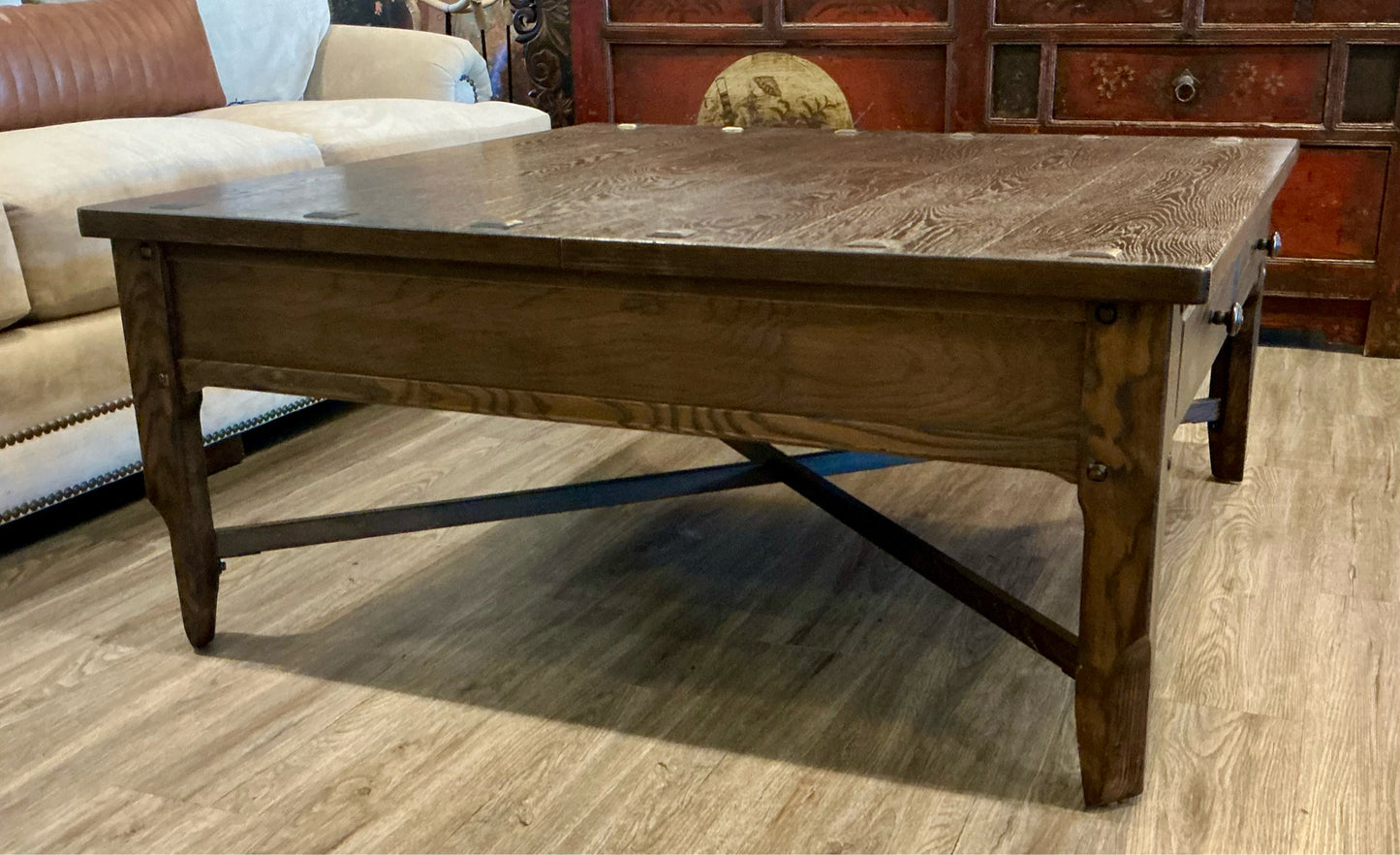 Universal Coffee Table